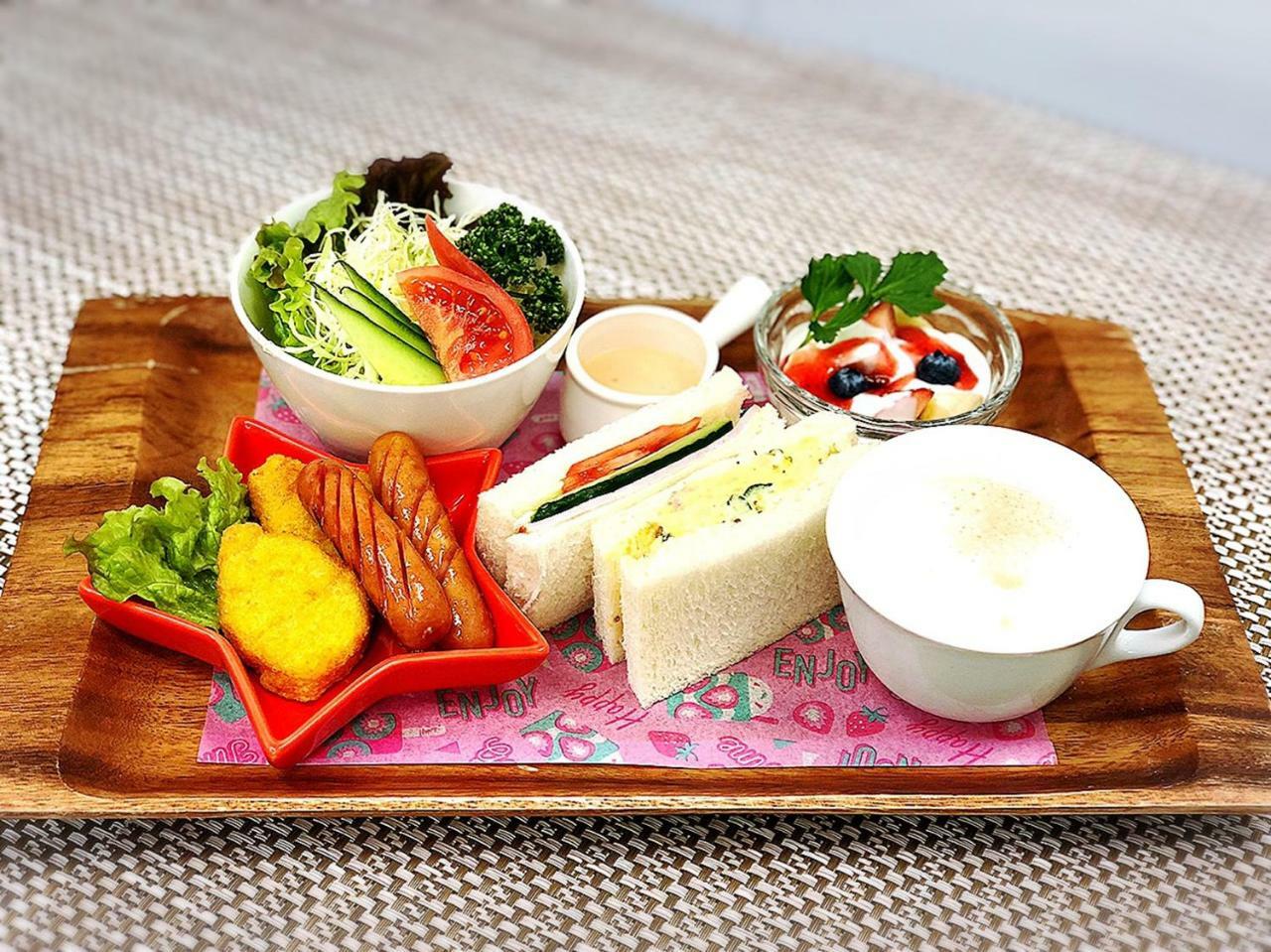Hotel W-Party-W Group Hotels And Resorts- คาวากุจิ ภายนอก รูปภาพ